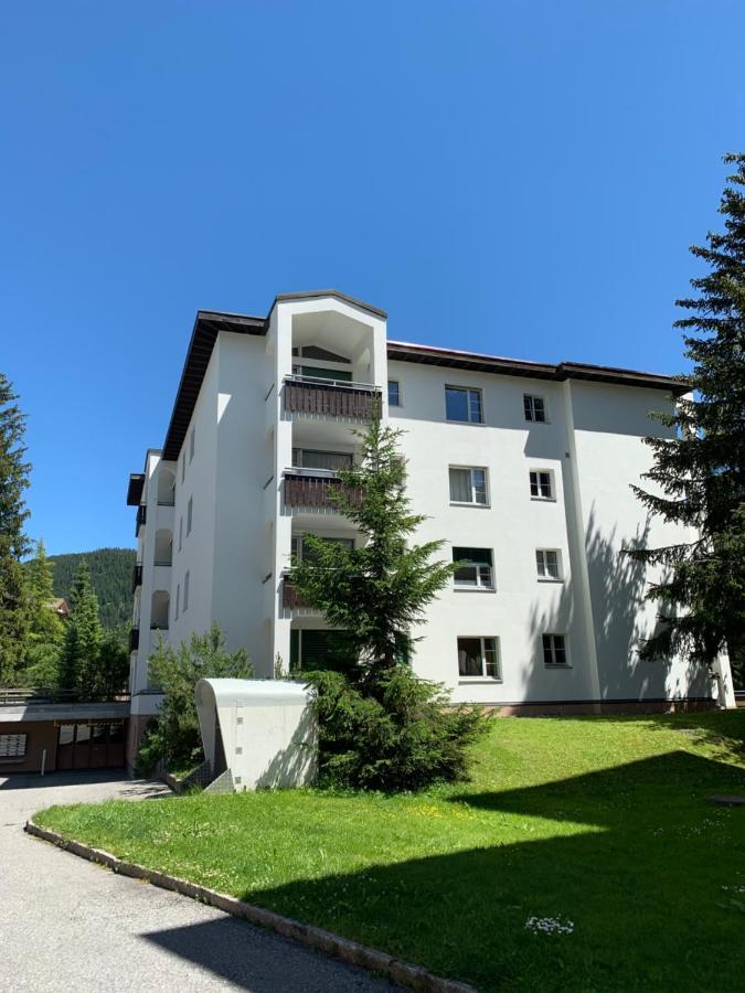 Zentral Bei Kongresshaus, Langlaufloipe, Hallenbad, Garage, Wifi, Voll Ausgestattet - Fewo Gian Davos Bagian luar foto